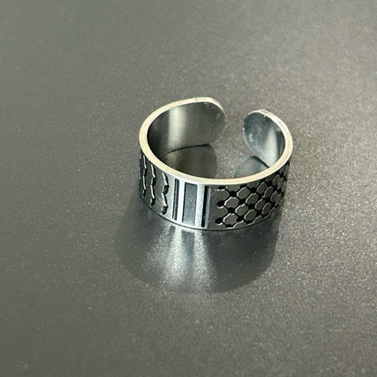 Palestinian Kufiya Pattern Adjustable Ring – Silver Engraved Keffiyeh Band