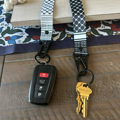 Palestinian Keffiyeh Wristlet Keychain – Kufiya Pattern Wrist Strap Key Fob