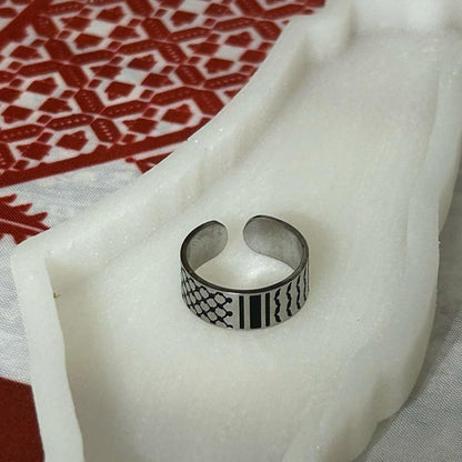 Palestinian Kufiya Pattern Adjustable Ring – Silver Engraved Keffiyeh Band